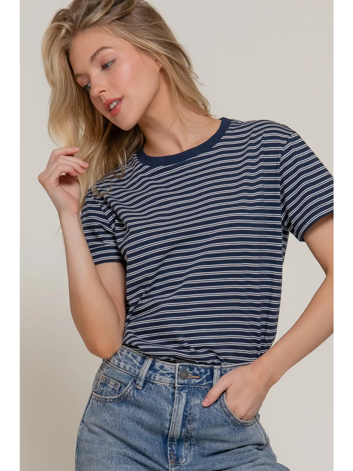 Short Sleeve Stripe Round Neck Top