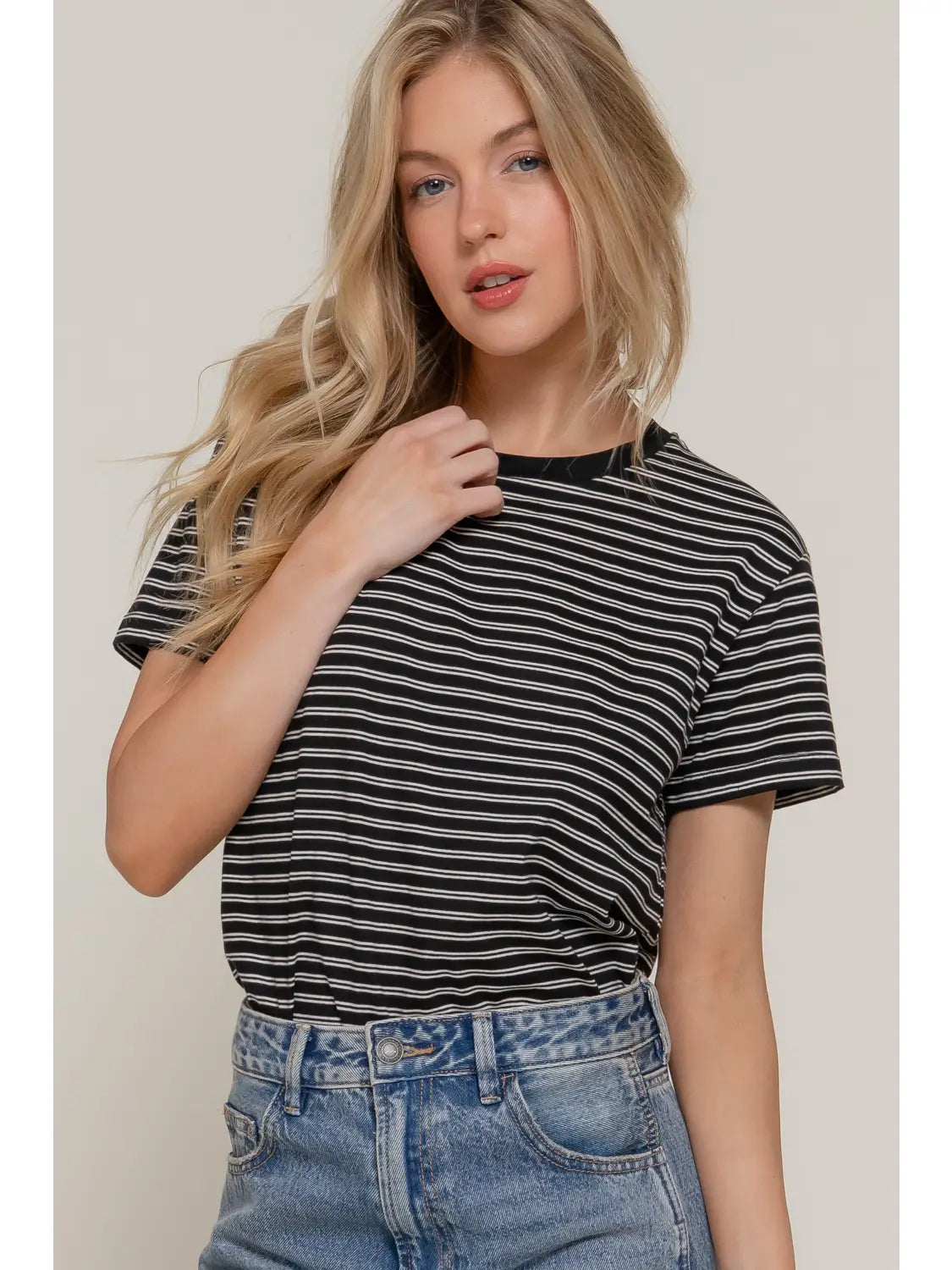 Short Sleeve Stripe Round Neck Top