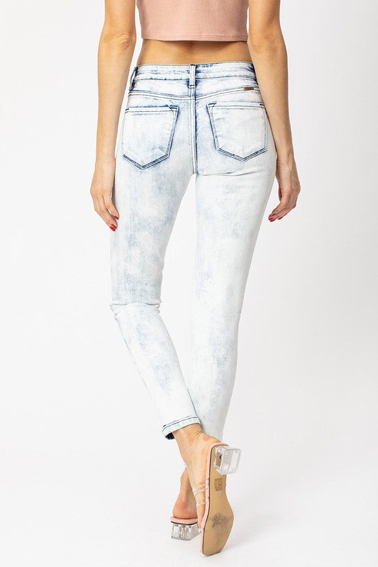 The Tiffany Acid Wash Kancan Jeans